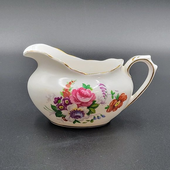 Vintage Royal Albert Barbara Ann Creamer Bone China England Floral Gold Read - Picture 3 of 10